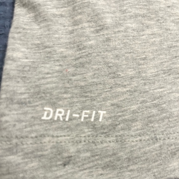 Nike Dri Fit Swoosh Logo Tee T Shirt Mens Size L Gray Short Sleeve Camo Logo - Picture 6 of 8